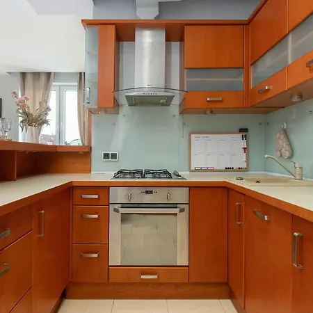 Bright Grey In Close To The By Renters *