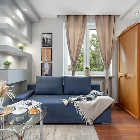 Apartament Bright Grey In Close To The By Renters Sopot