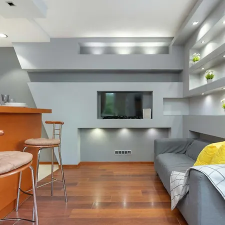 Bright Grey In Close To The By Renters * Sopot